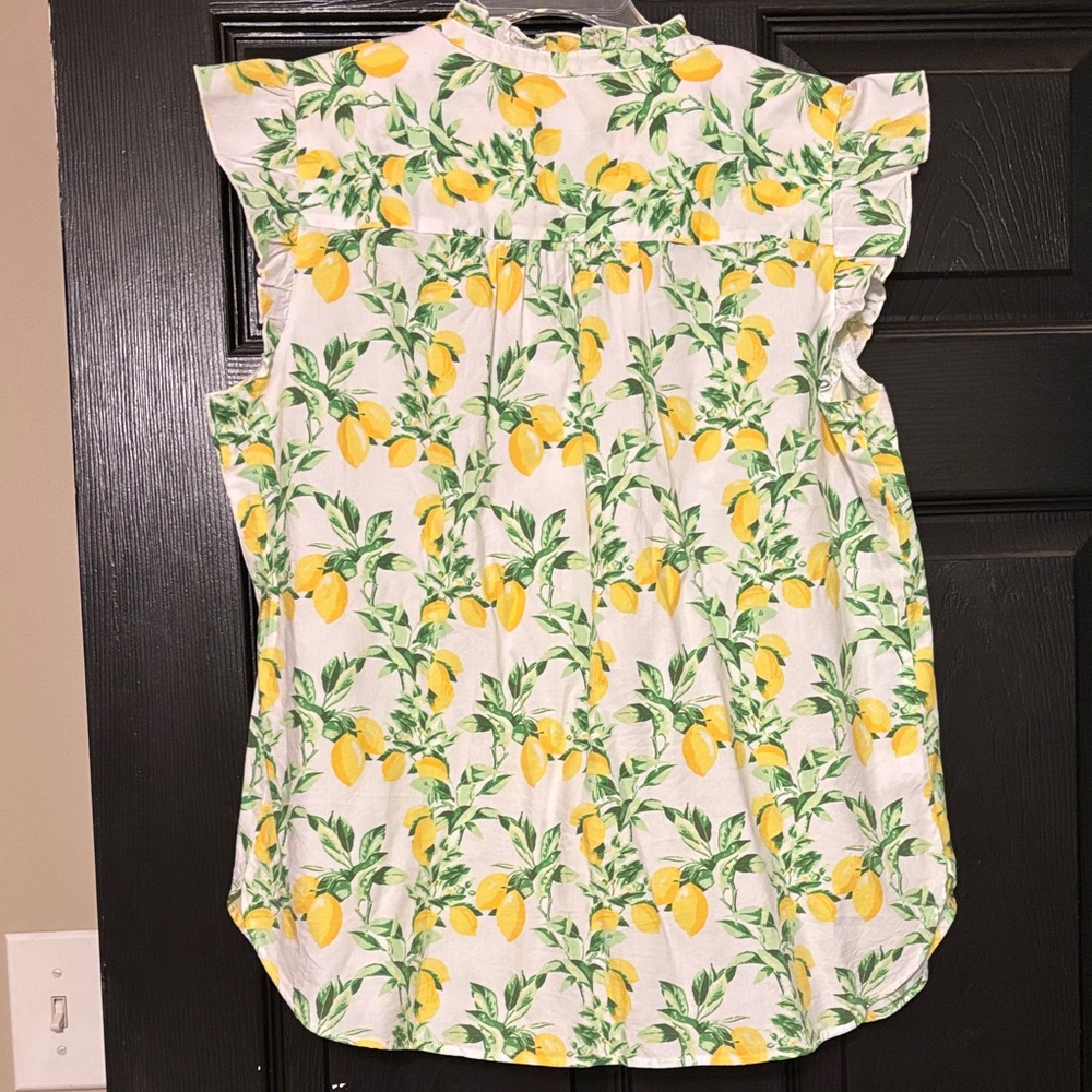 LOFT Sleeveless Ruffled Yellow Lemon Print Top with Green Leaves EUC Size M